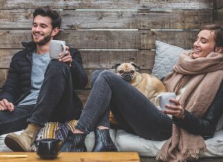 Przy jakim uderzeniu otwierają się poduszki?