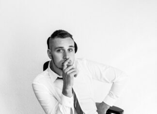 Jak zrobić podcięcie wentylacyjne w drzwiach?