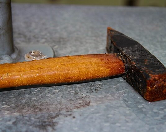 Z czego trzonek do Młotka? Z czego trzonek do Młotka?