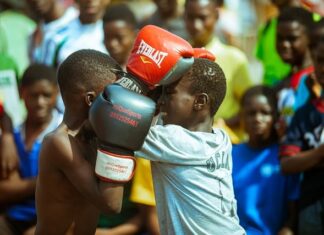 Jak ładnie zapakować szklankę?