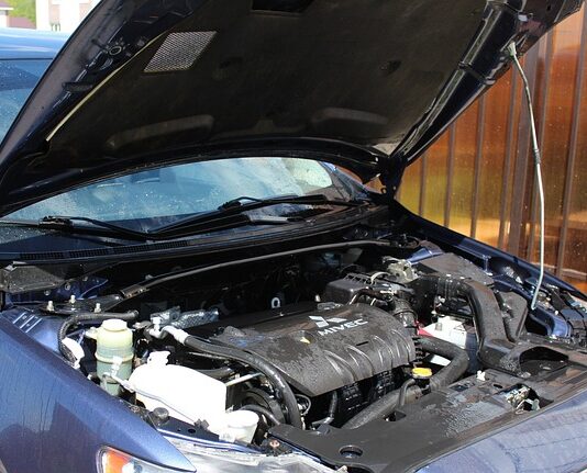 Ile pali Mitsubishi Outlander 2.4 benzyna? Ile pali Mitsubishi Outlander 2.4 benzyna?