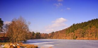 Przy jakiej temperaturze zamarza woda w kranie?