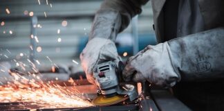 Jaka szlifierką do starej farby?