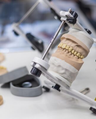 Nowoczesne implanty zębowe w służbie pięknego uśmiechu